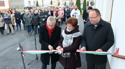 Átadták a Napsugár egészségközpontot Újpetrén