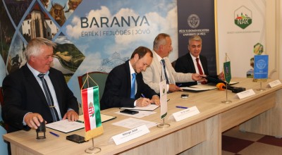 Együttműködési megállapodást kötött a Baranya Megyei Önkormányzat, a Nemzeti Agrárgazdasági Kamara és a Pécsi Tudományegyetem