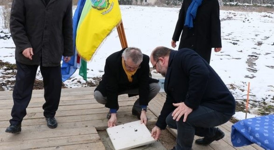 Letették az alapkövét – Hamarosan új óvoda épül Bólyban